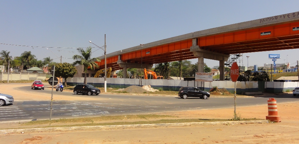 Viaduto na Avenida Agostinho Prada (Limeira/SP)
